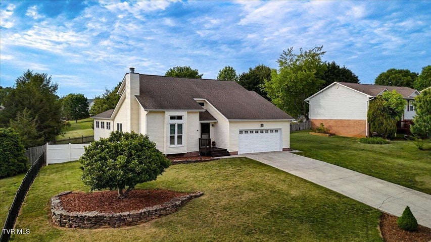 1st photo of 116 Lindsay Lane