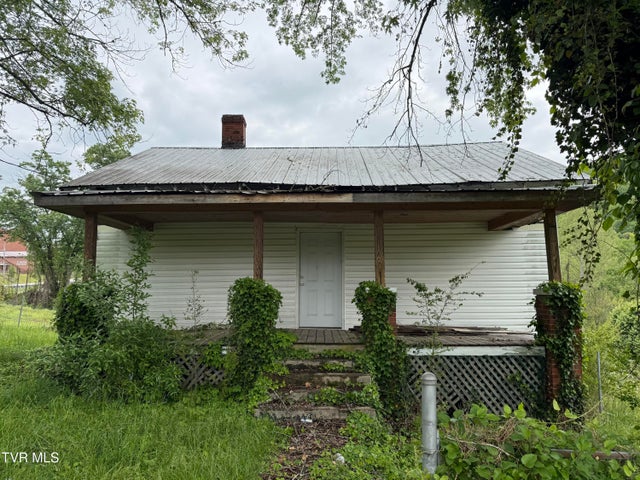 1st photo of 105 Highland Avenue