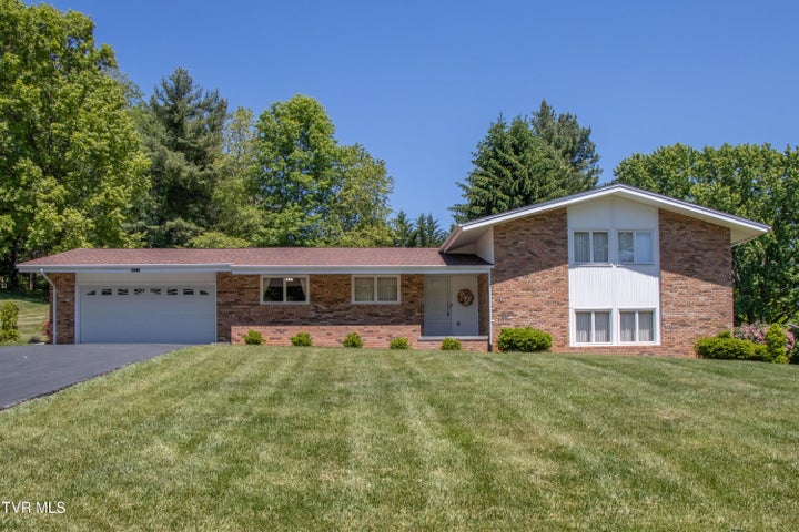 1st photo of 18371 Westwood Drive