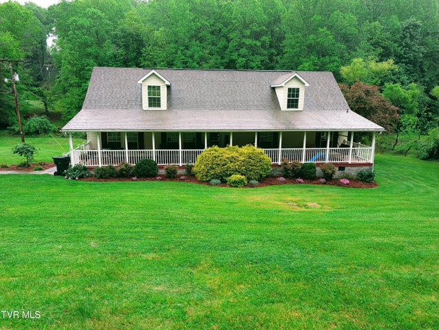 1st photo of 396 Fairground Hollow