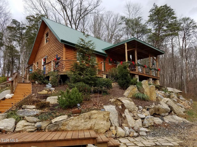 1st photo of 186 Raspberry Ridge Road