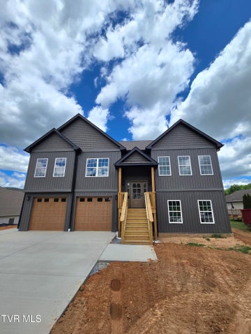 1st photo of 117 Clearwater Drive