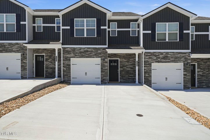 1st photo of 1126 Wenna Way 