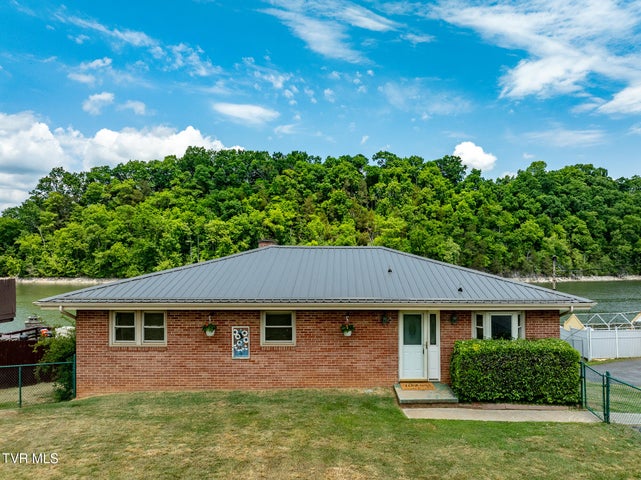 1st photo of 248 Lakeview Drive