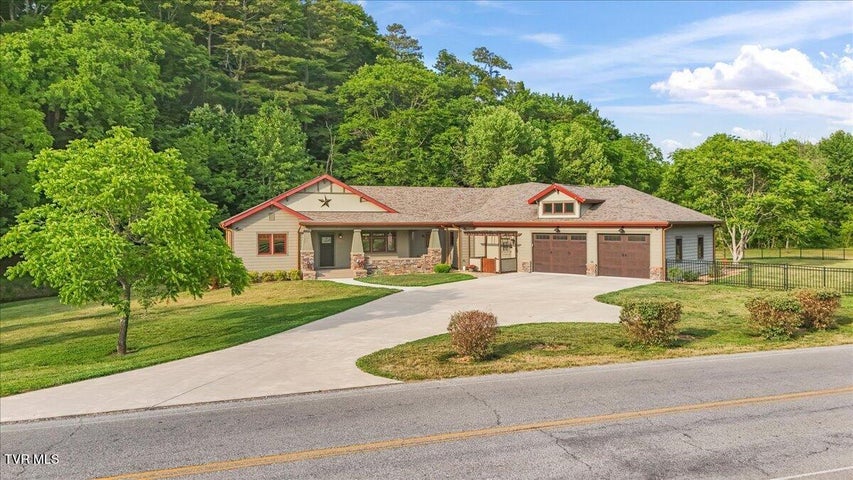 1st photo of 375 Middle Creek Road