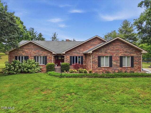 1st photo of 165 Fairway Drive