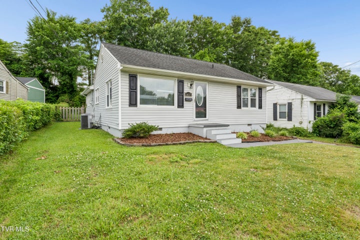 1st photo of 1457 Belmont Drive