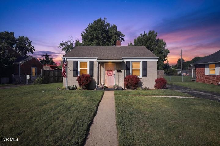 1st photo of 1560 Sevier Avenue