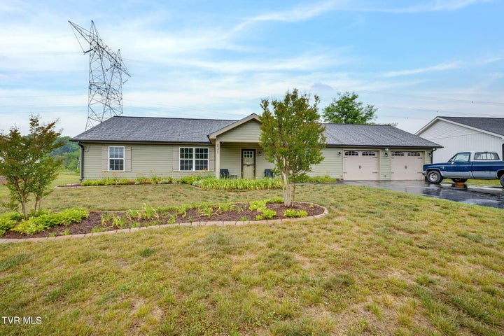 1st photo of 121 Marilee Way