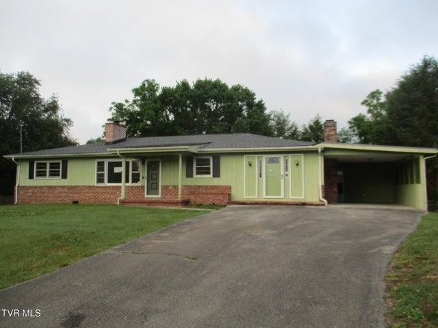 1st photo of 206 Cloverdale Place