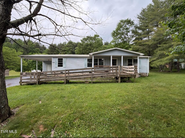 1st photo of 1519 Spear Branch Road