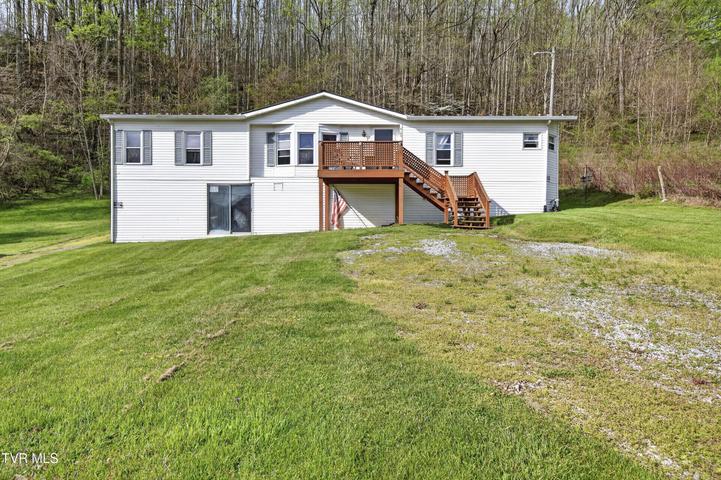 1st photo of 2122 Wren Lane