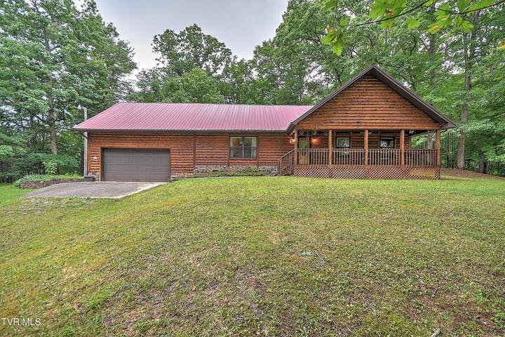 1st photo of 622 Shoals Lane
