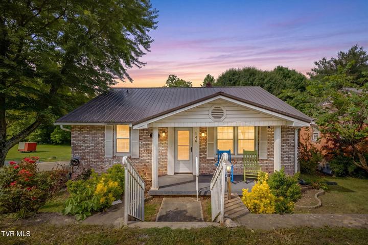 1st photo of 146 Arbutus Avenue