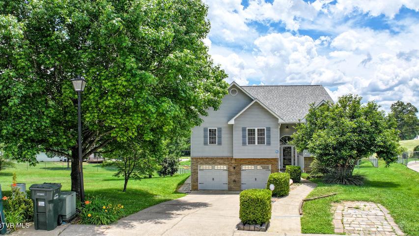 1st photo of 220 Colricia Drive
