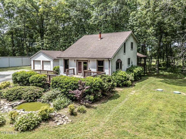 1st photo of 835 Pike Road