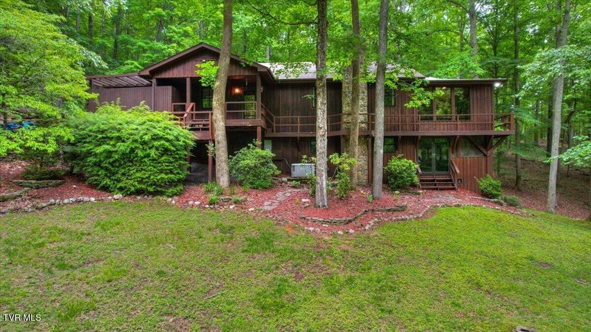 1st photo of 180 Misty Woods Drive
