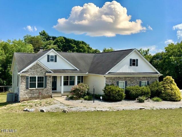 1st photo of 967 Dumplin Valley Road