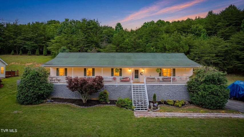 1st photo of 437 Neal Drive