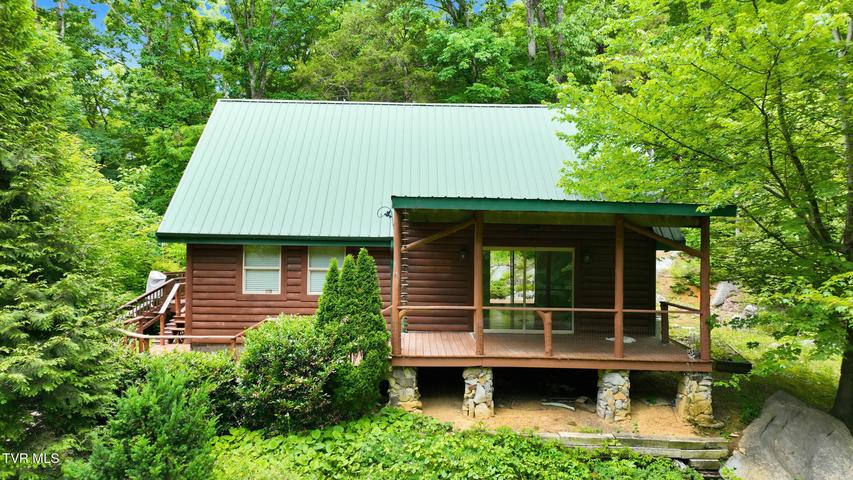 1st photo of 186 Raspberry Ridge Road