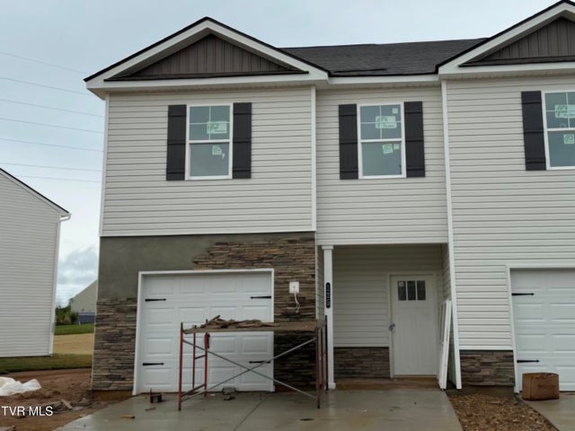 1st photo of 125 Holt Way 