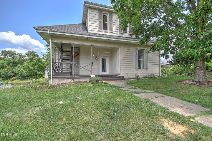 1st photo of 713 Ash Street