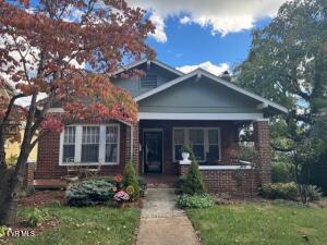 1st photo of 1 at 824 Arlington Avenue