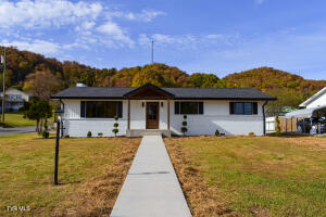 1st photo of 19 at 301 El Paso Drive