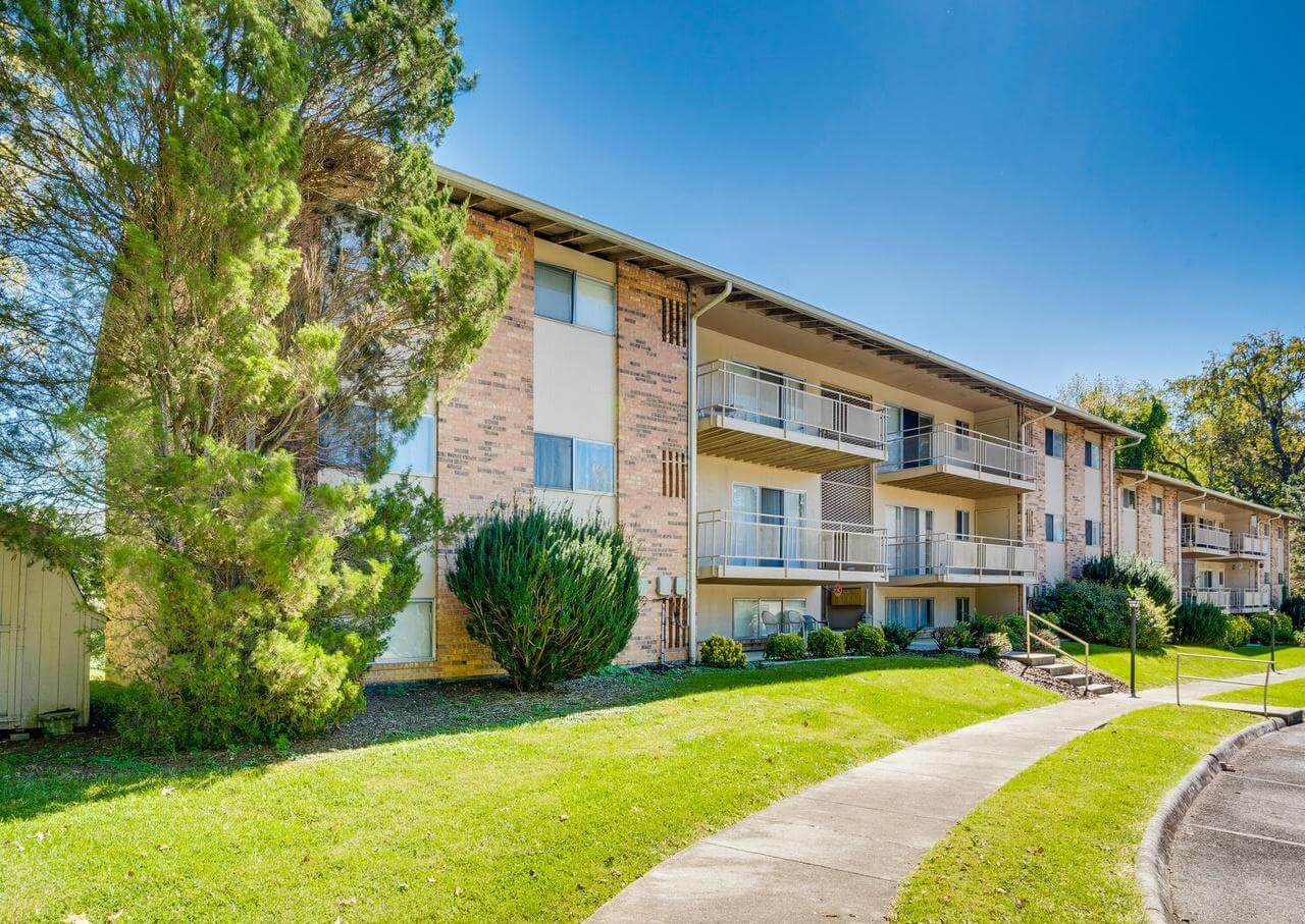 Photo of 1085 Carriage Circle, Apt 204, Bristol, VA 24201