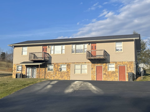 Front photo of 146 Keith Rd Apt 3